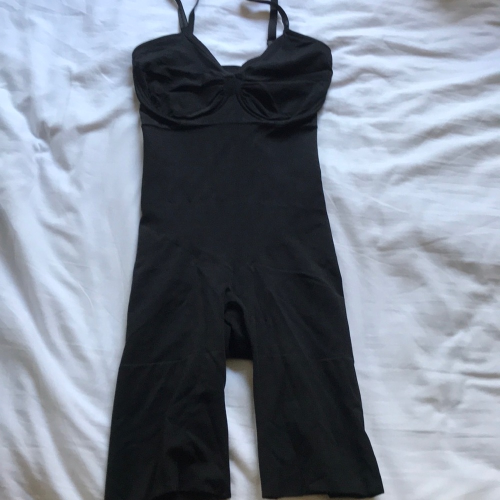 Spanx slimming body suit